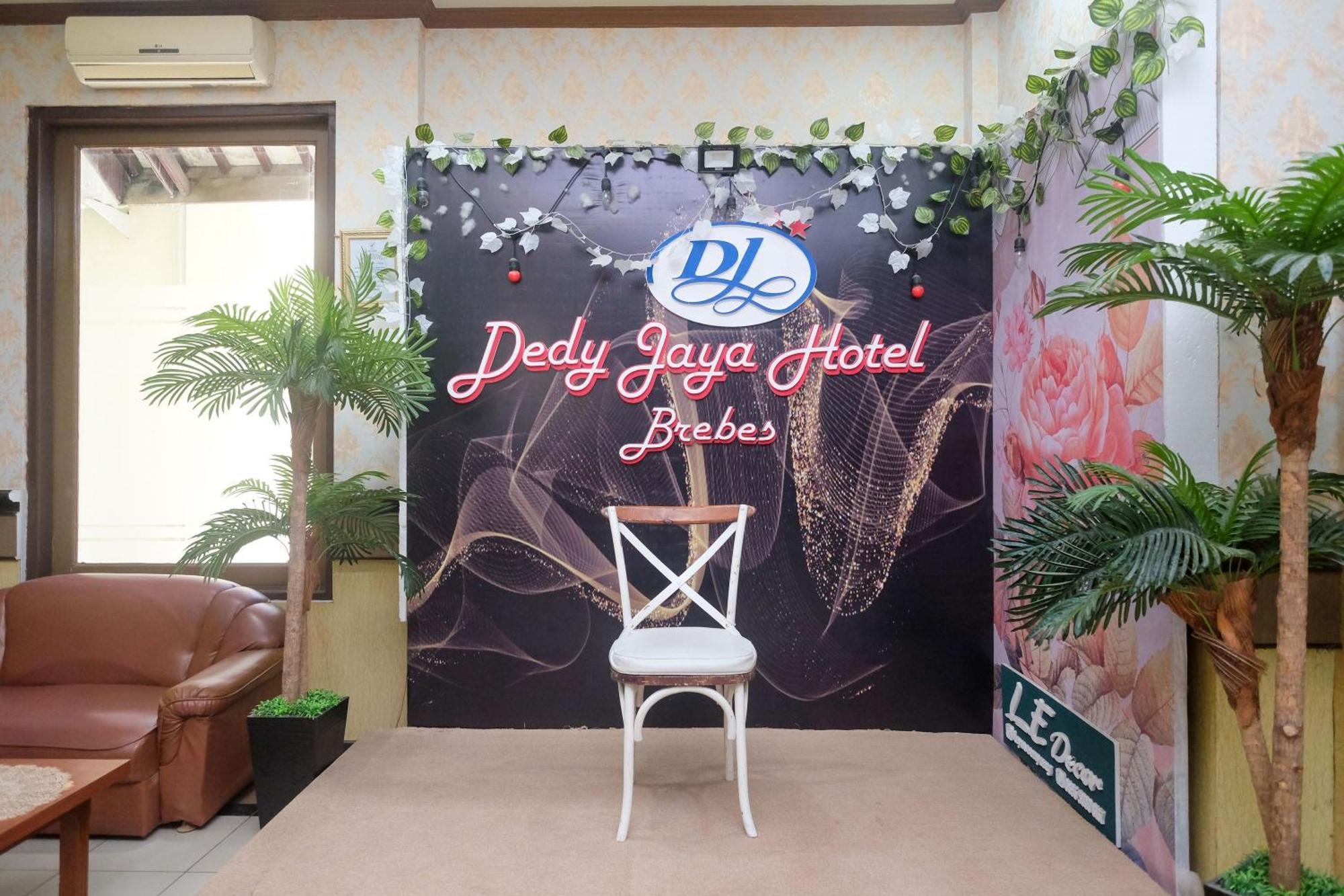 Urbanview Hotel Dedy Jaya Brebes Exterior photo