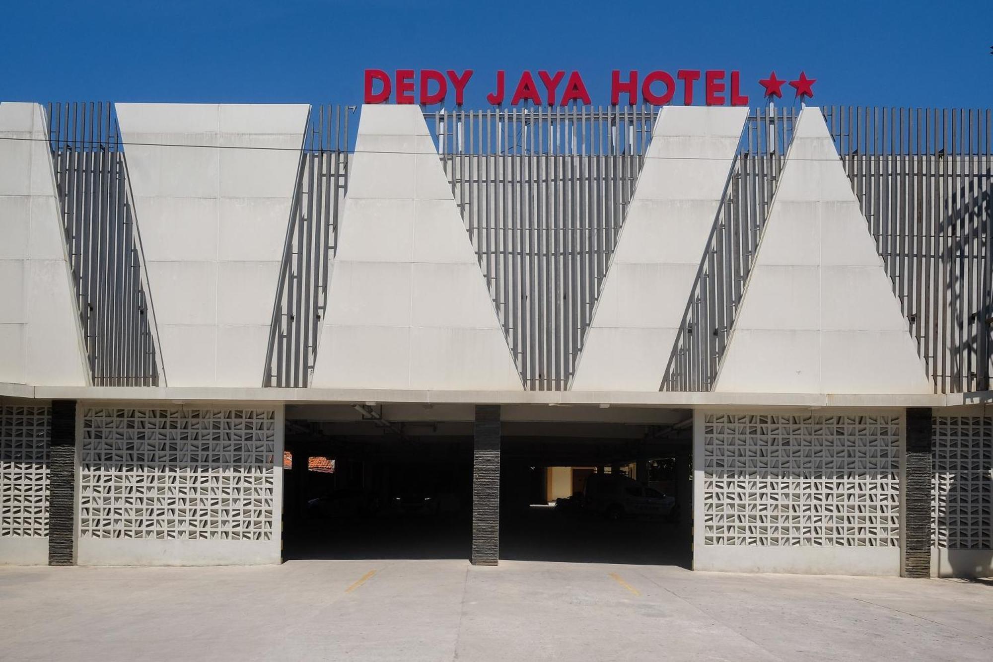 Urbanview Hotel Dedy Jaya Brebes Exterior photo